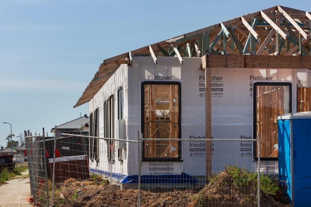 Bio-based insulation and extreme heat in Australia - Ariel Malik